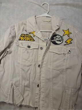 Pull&Bear White Denim Jacket with Yellow Star Wars Painted Art
